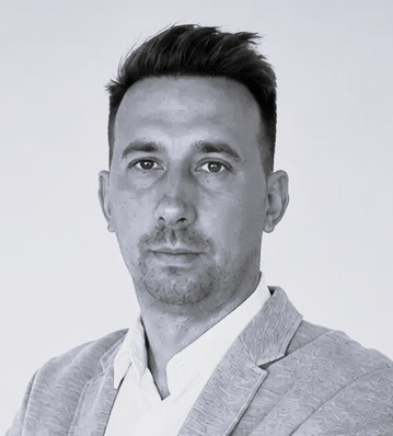 Dejan Jelaca